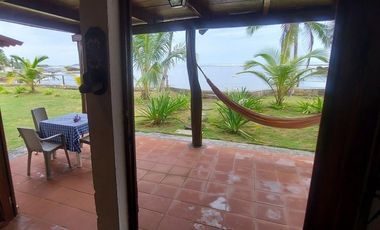 Se vende casa frente al mar, Colón, Viento Frío