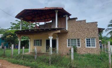 Se vende casa frente al mar, Colón, Viento Frío
