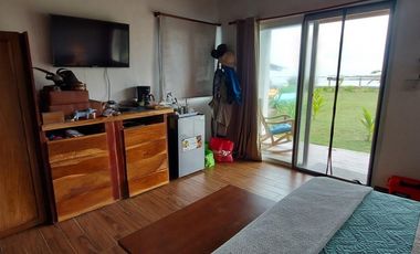Se vende casa frente al mar, Colón, Viento Frío