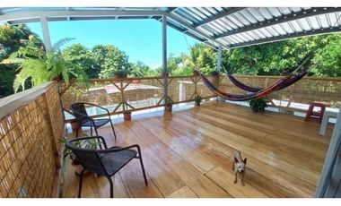 VENDO CASA DE 5 HABITACIONES Y 1169 M2 PUERTO ARMUELLES