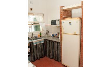 Excelente Casa 5 ambientes sobre tres terrenos/ Barrio El Sosiego
