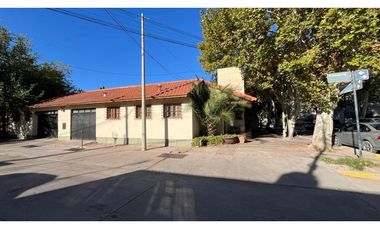 VENDE CASA EN BOMBAL SUR GODOY CRUZ ( barrio Arizu )