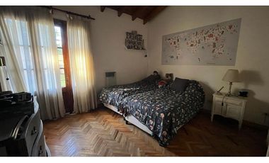 VENDE CASA EN BOMBAL SUR GODOY CRUZ ( barrio Arizu )