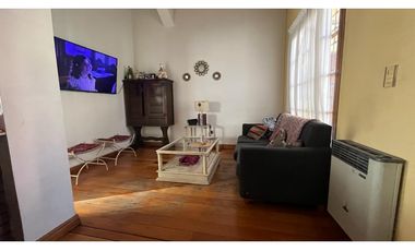 VENDE CASA EN BOMBAL SUR GODOY CRUZ ( barrio Arizu )