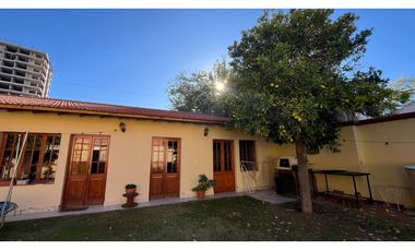 VENDE CASA EN BOMBAL SUR GODOY CRUZ ( barrio Arizu )