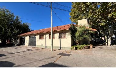 VENDE CASA EN BOMBAL SUR GODOY CRUZ ( barrio Arizu )