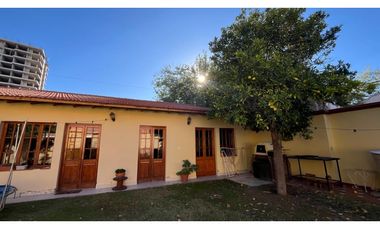 VENDE CASA EN BOMBAL SUR GODOY CRUZ ( barrio Arizu )