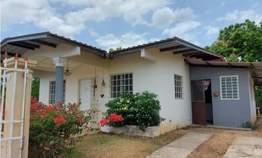 VENTA DE CASA EN PENONOME CON +600 MTS