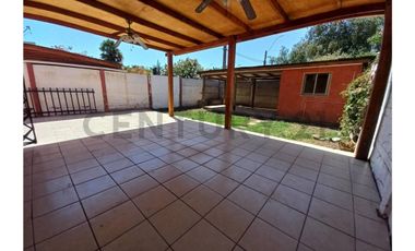 Se arrienda casa en condominio Jardines del Sur