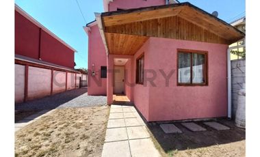 Se arrienda casa en condominio Jardines del Sur