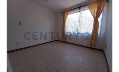 Se arrienda casa en condominio Jardines del Sur