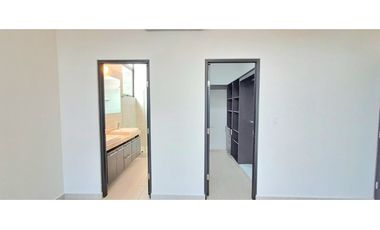 Venta de Casa con Jacuzzi en PH Nativa, Panamá Pacifico