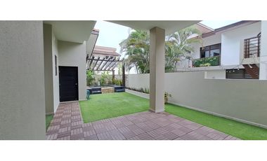 Venta de Casa con Jacuzzi en PH Nativa, Panamá Pacifico