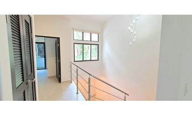 Venta de Casa con Jacuzzi en PH Nativa, Panamá Pacifico