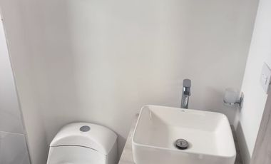 apartamento en arriendo en av. 30 de agosto. Cod A7344936