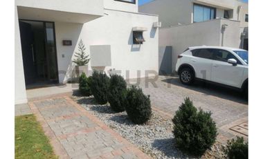 CASA EN VENTA, 5D, CHICUREO