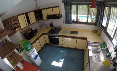 CASA DE 5 AMBIENTES EN VENTA - MORON SUR