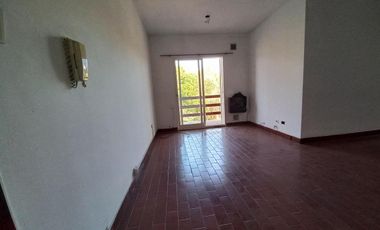 VENTA Dpto. 3 amb. al frente en Barrio Municipal, Longchamps