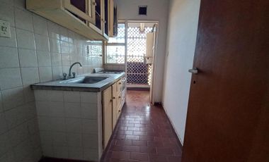 VENTA Dpto. 3 amb. al frente en Barrio Municipal, Longchamps