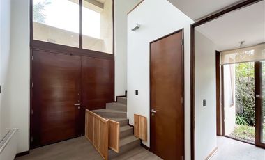 Casa en venta de 3 dorm. en Colina