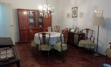 Hermosa Finca ideal dos familias, con fondo libre y excelente ubicación.