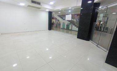 local en arriendo en altos de cabecera. Cod A93040