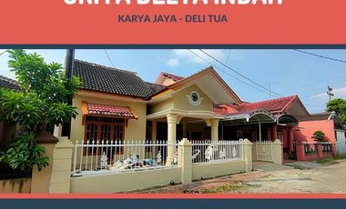 Rumah Cantik Mulus Halaman Luas - Komplek Griya Delta Indah