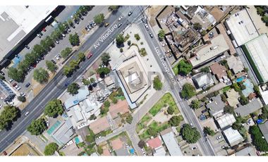 CASA COMERCIAL EN ARRIENDO EN VITACURA