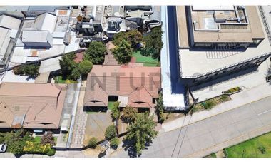 CASA COMERCIAL EN ARRIENDO EN VITACURA
