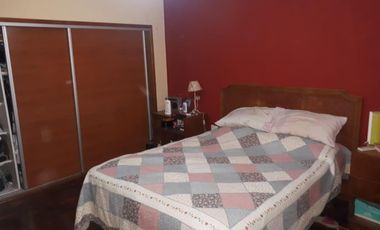 CASA DE 4 AMBIENTES ZONA RESIDENCIAL
