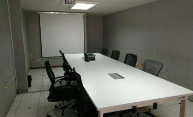 VENDO TERRENO COMERCIAL, SUR DE QUITO, CON BODEGAS Y OFICINAS.