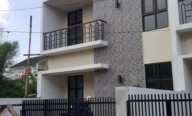 5 Bedroom House for sale