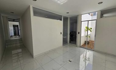 Excelente Propiedad Habilitada Para Oficinas, Consultorios y Coworking