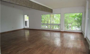 Venta de casa en Las Cumbres GTA