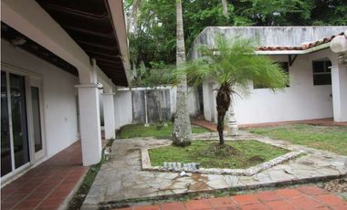 Venta de casa en Las Cumbres GTA