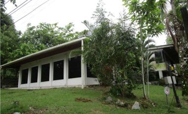 Venta de casa en Las Cumbres GTA