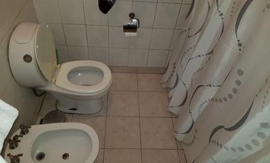 Excelente ph fondo 3 amb con patio y pileta