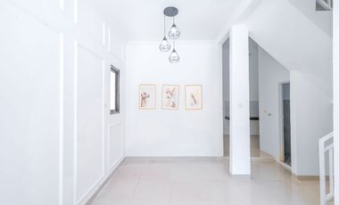 Rumah Hadap Timur 10 Menit ke Stasiun Depok SHM Siap KPR J-38780