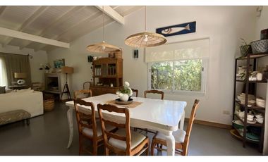 Hermosa casa de estilo playa. Excelente calidad. 2 dormitorios. Pis