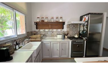 Hermosa casa de estilo playa. Excelente calidad. 2 dormitorios. Pis