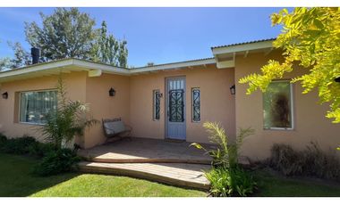 Hermosa casa de estilo playa. Excelente calidad. 2 dormitorios. Pis