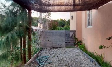 Hermosa casa de estilo campestre. Excelente calidad. 2 dormitorios. Piscina