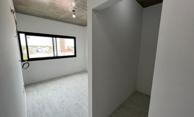 Lincoln 100, Wilde ¡3 AMBIENTES CON PATIO EN VENTA!