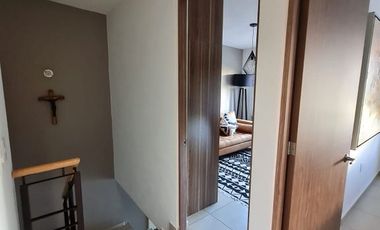 CASA AMUEBLADA Y EQUIPADA PARA EJECUTIVO