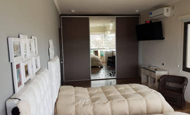 HERMOSO CHALET EN BARRIO CERRADO LOMAS DEL REY. 3 DORMITORIOS + 2 DEPTOS - PARQUE -PSICINA