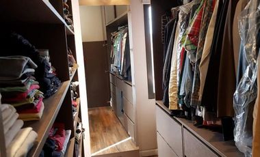 HERMOSO CHALET EN BARRIO CERRADO LOMAS DEL REY. 3 DORMITORIOS + 2 DEPTOS - PARQUE -PSICINA