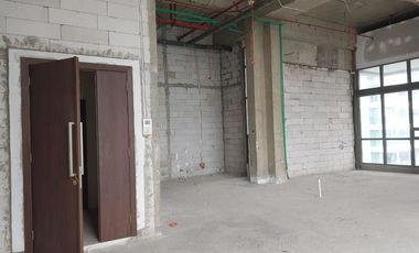 Apartemen ST Moritz Tower Ambas Kondisi Bare Puri Indah Jakarta Barat Harga 5.25m