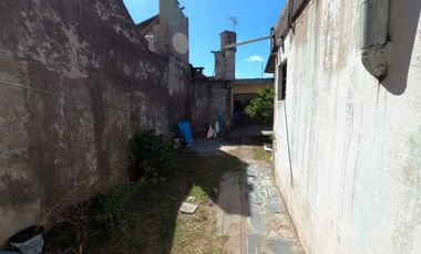 Casa en venta en Isidro Casanova