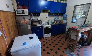 Casa en venta en Isidro Casanova