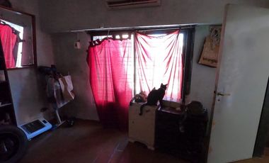 Casa en venta en Isidro Casanova